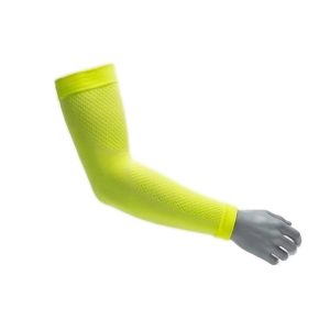Manica a compressione per braccio giallo fluo Power Arm Bio-Compressor indossata